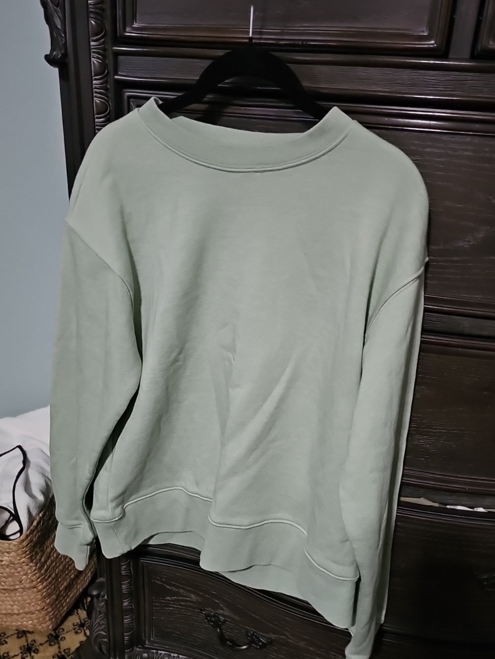 Relaxed Crewneck Sweatshirt in Sage Green
